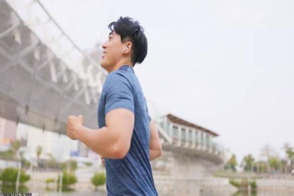 田径项目细分及男女生的参与率比较(图1)
